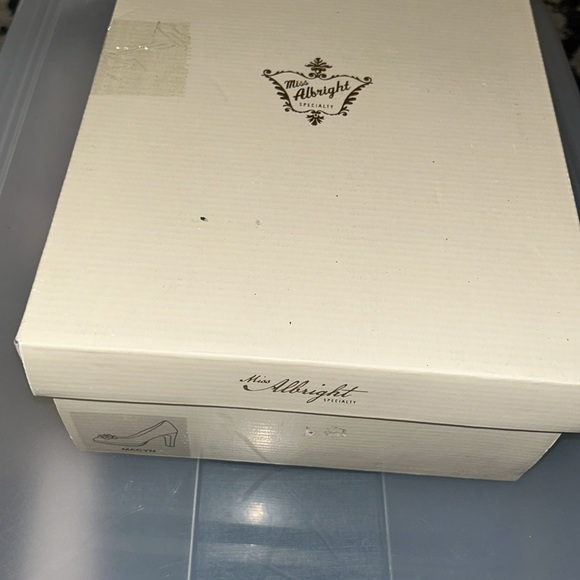 Anthropologie Ms Albright tan heels - Picture 14 of 14